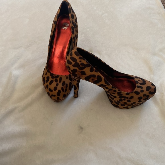 It’s - Picture 2 of 5